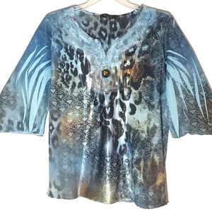 B.L.U.E. women's plus size 2X beautiful geometric baddazed pullover blouse. 825